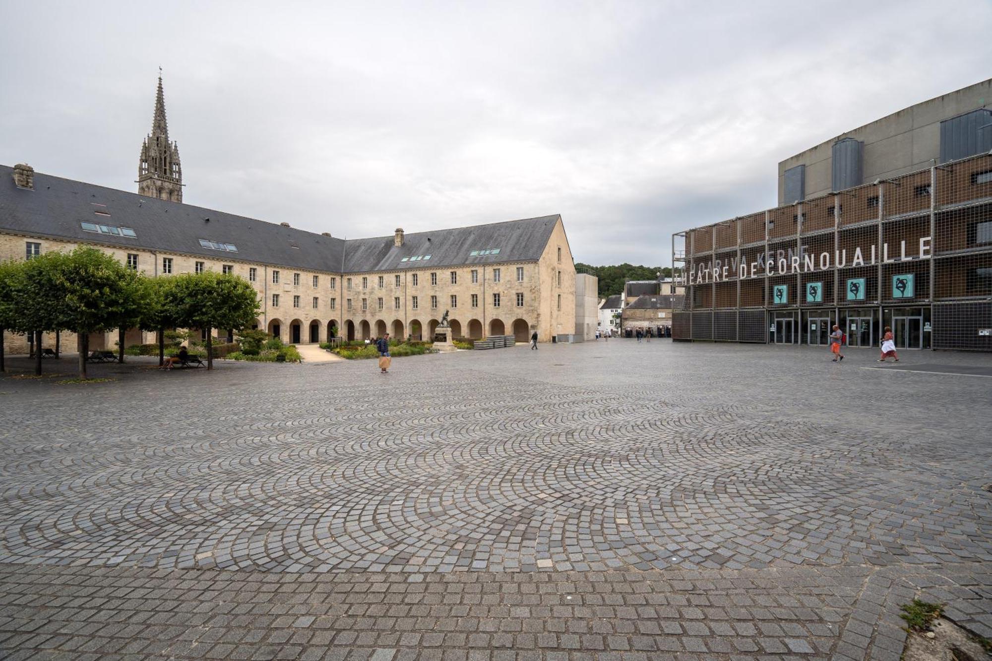 Residence St Marc - L'Art Deco - Centre Ville Quimper Exterior photo